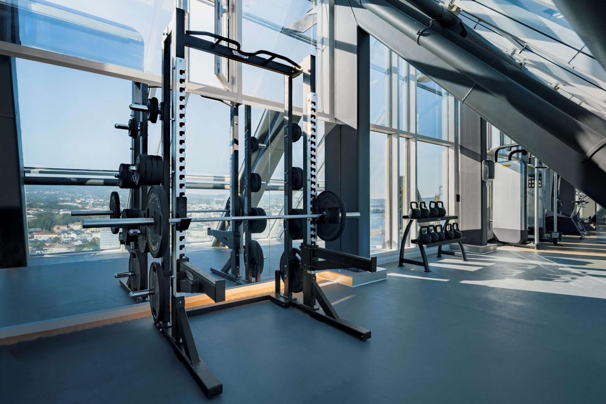Radisson Blu Plaza Hotel, Oslo Esterno foto Fitness room on the 15th floor of the hotel
