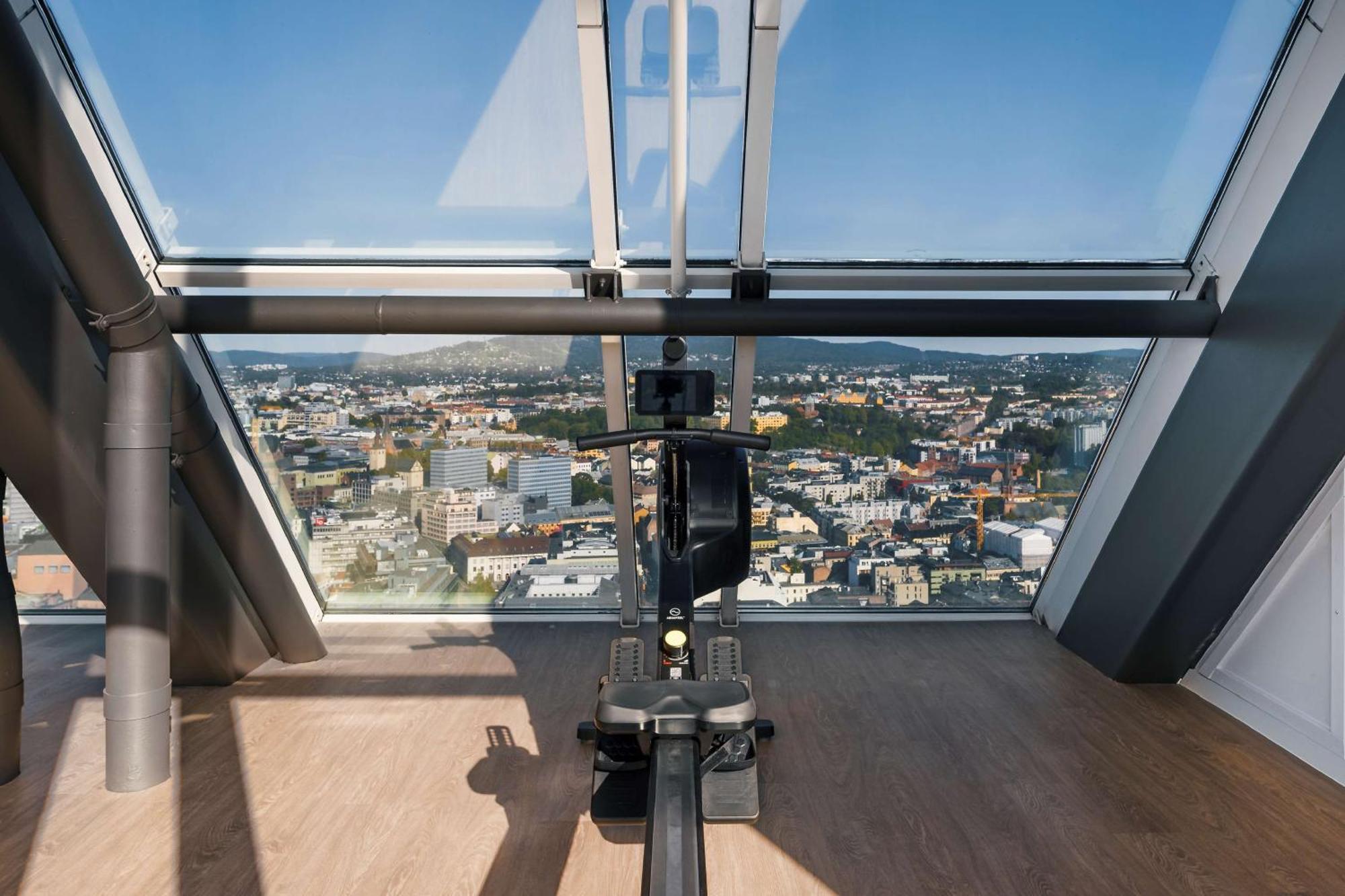 Radisson Blu Plaza Hotel, Oslo Esterno foto The view from the top of the Sky Gym