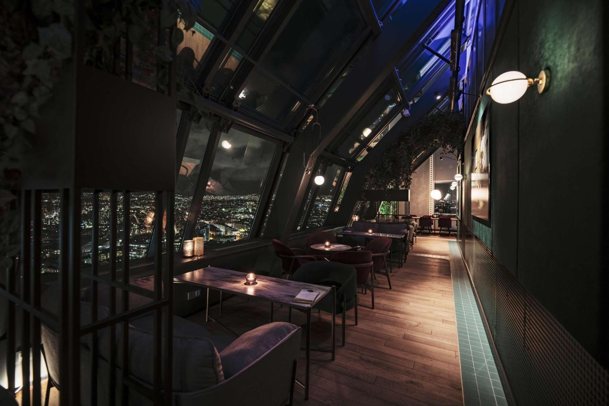 Radisson Blu Plaza Hotel, Oslo Esterno foto Skyline Bar