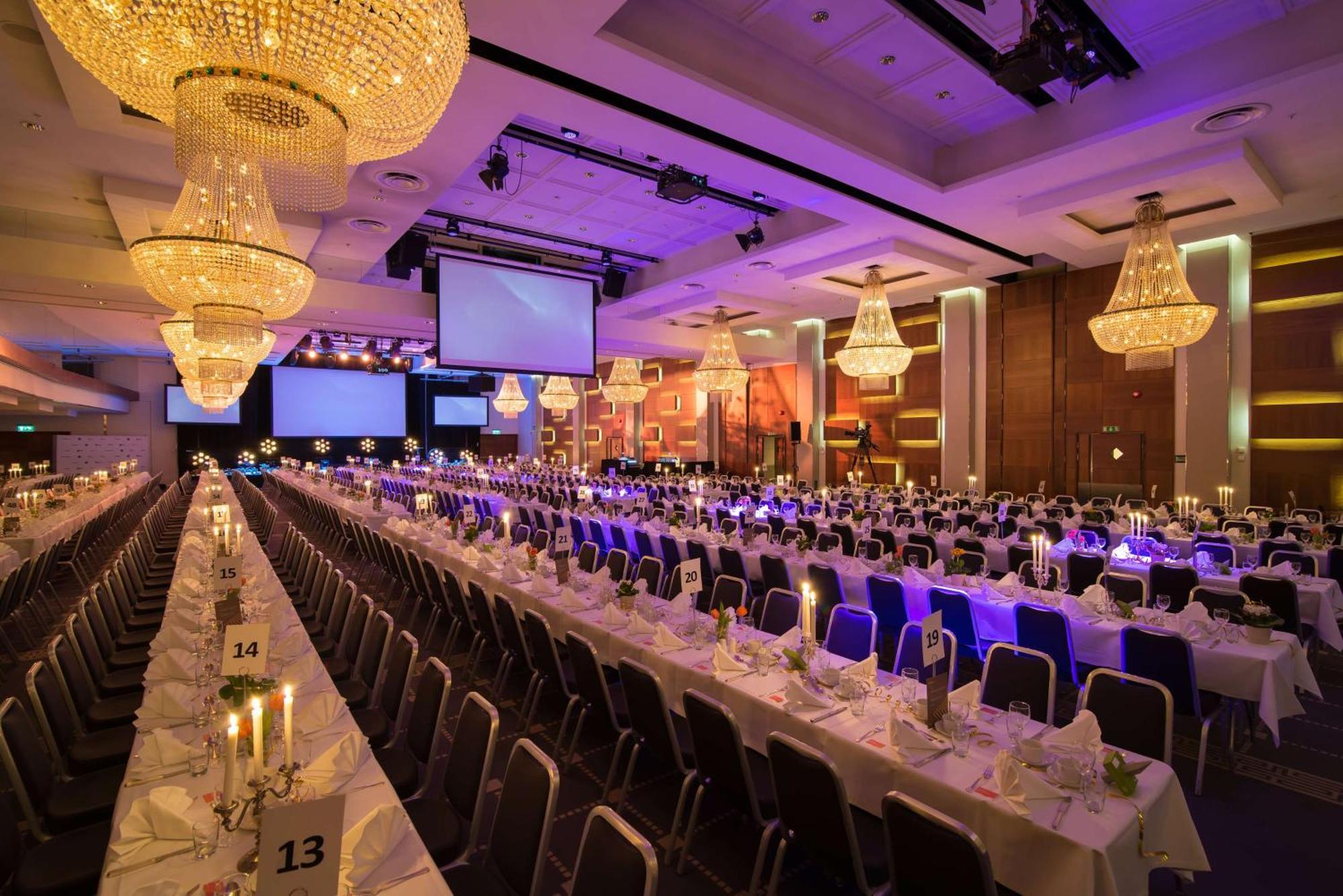Radisson Blu Plaza Hotel, Oslo Esterno foto The ballroom of the Grand Hotel